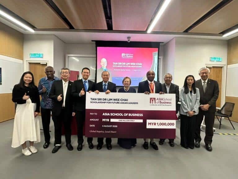 Tan Sri Dr Lim Wee Chai Scholarship for Future ASEAN Leaders Established with Asia School of Business