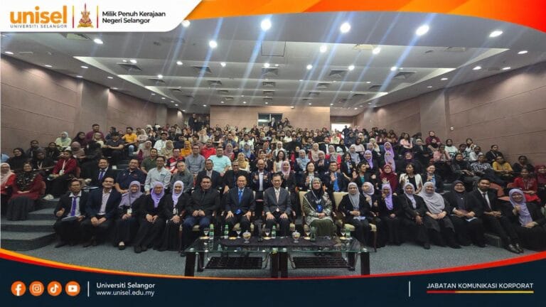 Tan Sri Dr Lim Wee Chai with UNISEL students and university representatives at the public lecture on 13 October 2026